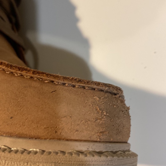 Sorel waterproof boots NOTE: size 8 - Picture 11 of 11